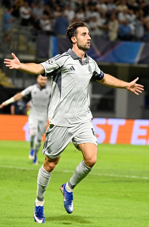 Geniálna prihrávka a úvodný GÓL. Slovan ide do vedenia