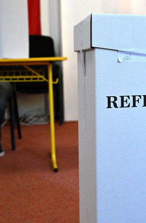 Štátna volebná komisia potvrdila neplatnosť referenda. Účasť bola 16,13 %