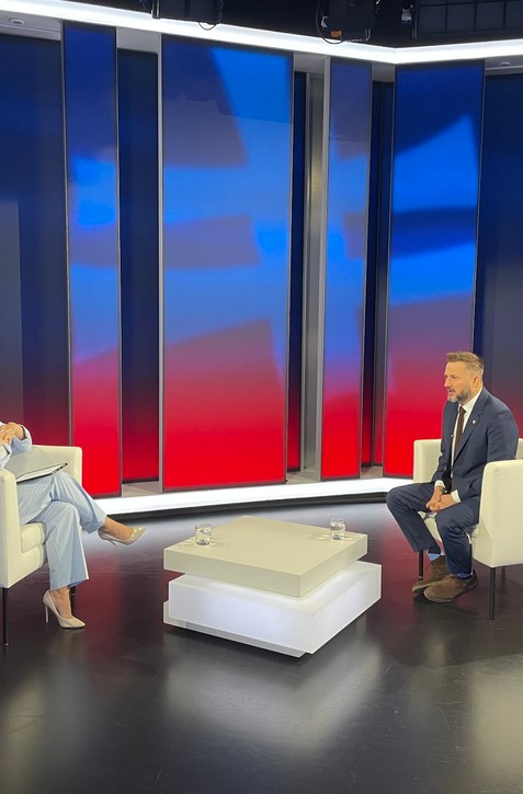 Vallo: S Rážom sme ukázali, že kampaň môže byť o diskusii, nie o osobných útokoch