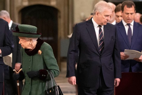 Kráľovná so synom Andrewom