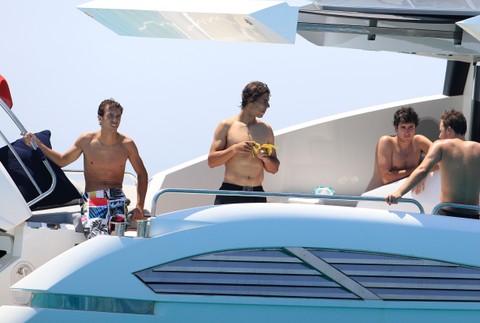 Nadal  užíva si dovolenku na jachte