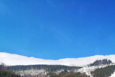 Tragická nehoda na Chopku. Zrážku lyžiarov jeden neprežil