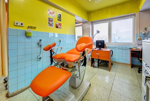 Nemocnica v Žiline reaguje na knihu Plesní Petra Pellegriniho. Odovzdá mu knihu rekonštrukcií