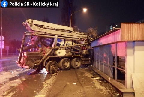 Domiešavač odhodilo do zastávky MHD