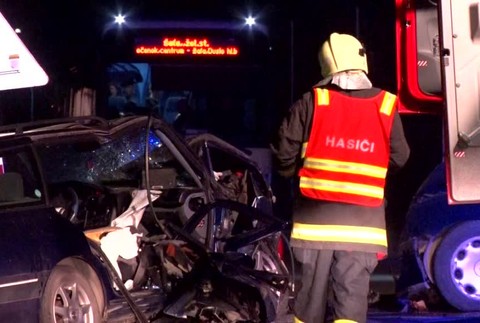 Vážna dopravná nehoda. Sedem ľudí skončilo v nemocnici