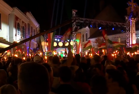 Predvolebný míting strany Fidesz  2