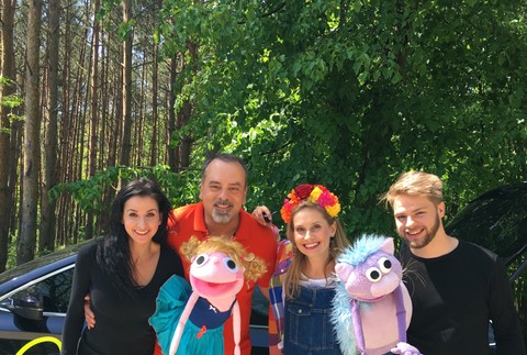 CELEBRITY_superkaraoke_danica