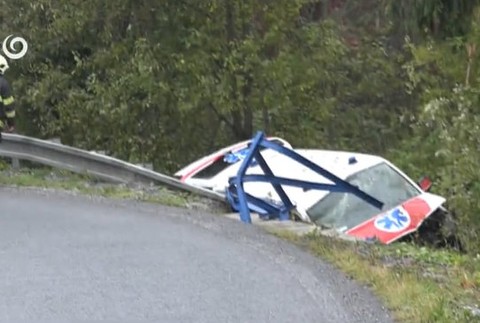 Na severe Slovenska havarovala sanitka.
