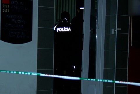 Čašníčku udrel po hlave a ukradol jej takmer 4000 eur. Podľa polície to ale bolo ináč