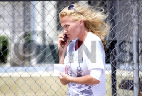 Karol Mello Belize zatýkanie