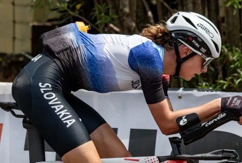 Viktória Chladoňová