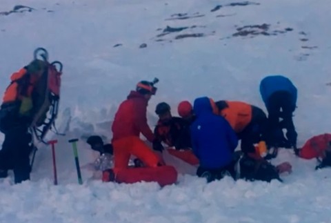 Horskí záchranári zasahovali vo viacerých strediskách. Zachraňovať museli desiatky turistov