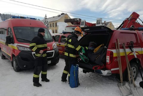 Pozrite sa ako to vyzerá na Orave. Na pomoc už letí aj vrtuľník ministerstva vnútra