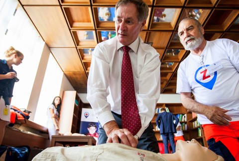 Pavol Hrušovský dýchanie z úst do úst prvá pomoc