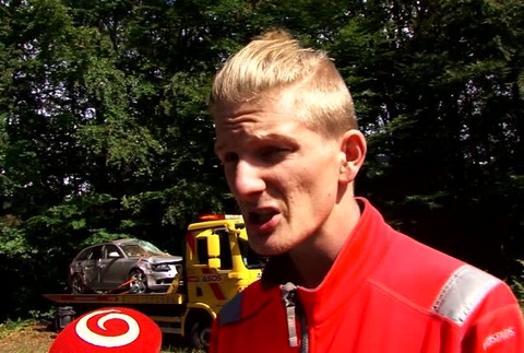 [multi] Na priechode Šutec havarovalo auto. Šmýkalo sa a skončilo v lese 10881