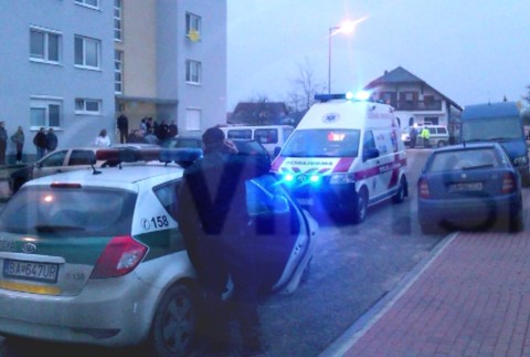 Šaľa prestrelka policajti sanitka 1