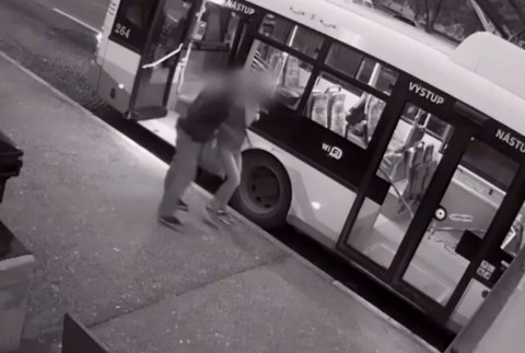 Bratislavčan, ktorý uniesol svoju bývalú priateľku, si vypočul trest