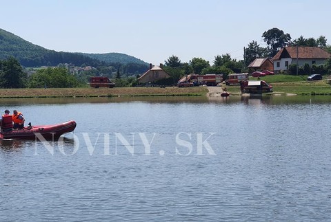 Pátracia akcia na tajchu Nová Baňa utopený muž  (2)