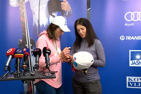 [multi] Majsterka sveta Petra Vlhová je doma. V noci pristála v Bratislave 11733