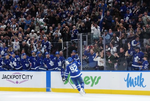Predators_Maple_Leafs_Hockey734397