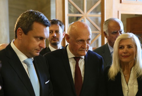 Andrej Danko používa titul JUDr. Nevedno, ako ho získal