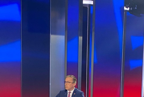erik tomas v politika 24