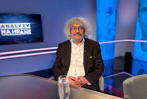 Analýzy Na hrane s Alojzom Hlinom a Grigorijom Mesežnikovom