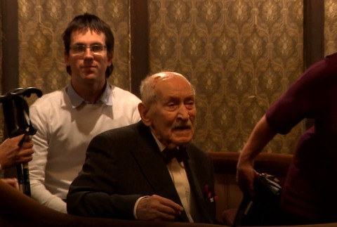 VIDEO: Vychoval množstvo generácii a jeho domov je SĽUK. Juraj Kubánka oslávil 90. narodeniny