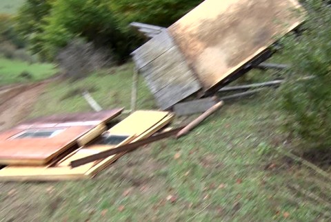 Nepríjemné prekvapenie pre prievidzských poľovníkov. Vandal im zničil posedy za 7000 eur