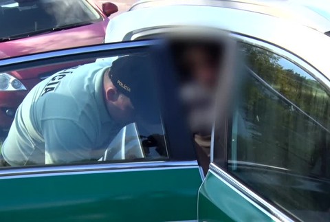 [multi] Dráma v Handlovej. Muž bodol ženu do krku 485