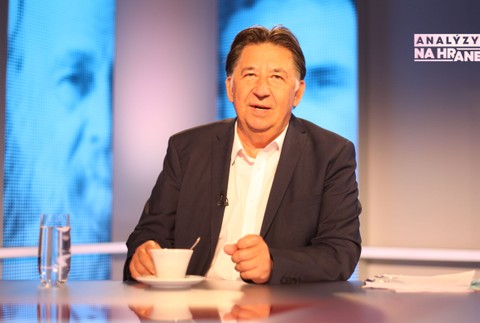 Analýzy Na hrane s Jánom Budajom