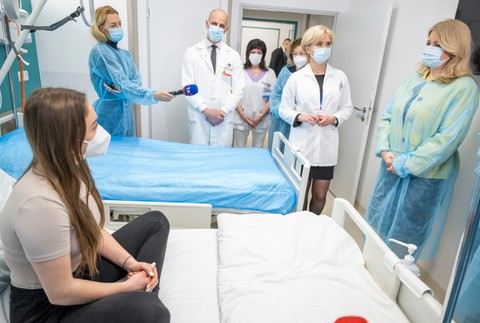 Zuzana Čaputová návšteva klinika nefrológia UNB (4)