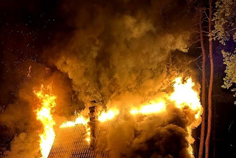 Požiar chaty v lokalite Tomky 3