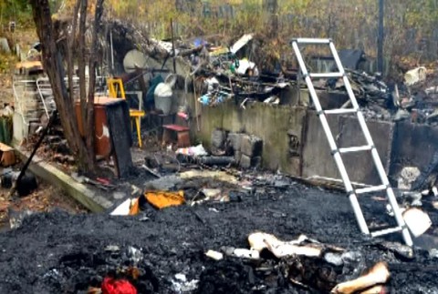 Pri požiari záhradnej chaty prišiel o život jeden človek8