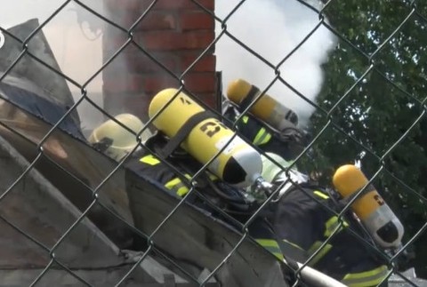 V Nitre horel rodinný dom.