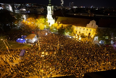 Postavme sa Za slušné Slovensko: Ľudia opäť vyšli do ulíc miest