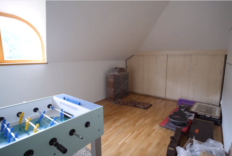 Izba Ewy Farny pred premenou 3