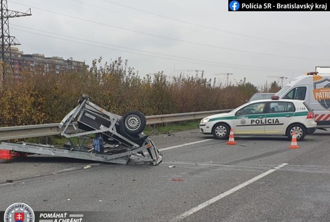 Vážna dopravná nehoda na diaľnici D2.