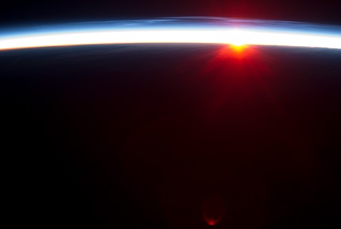 Aleutské ostrovy východ Slnka vesmír ISS