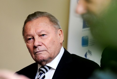 Rudolf Schuster prezident tvár