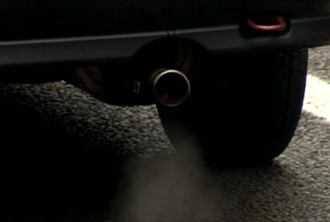 Zlé správy pre automobilky. Záujem o kúpu klesá