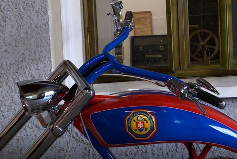 Motorka skomplikovala majetkové priznanie exministra Kaliňáka. Hrozí mu pokuta aj keď je v múzeu