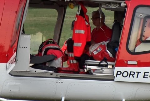 Zrážka dvoch motoriek si vyžiadala vážne zranenia. Vozidlá odhodilo desiatky metrov419