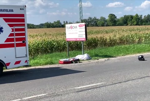 [multi] Nehoda motorkára s autom v úseku Petržalka - Rusovce 383