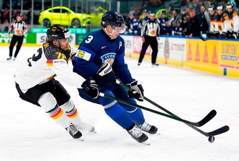 Switzerland_World_Championship_Ice_Hockey342374216183
