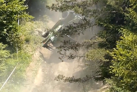 Mladý jazdec nezvládol terén a niekoľkokrát sa prevrátil