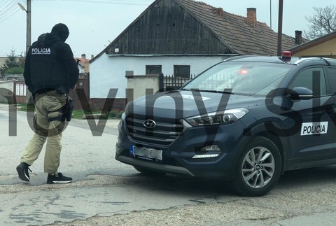 Miroslava Marčeka po výsluchu odviezli do Sládkovičova a Veľkej Mače 9