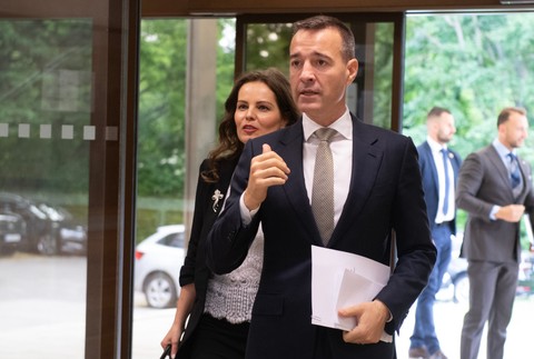 202405_2_vlada6039373