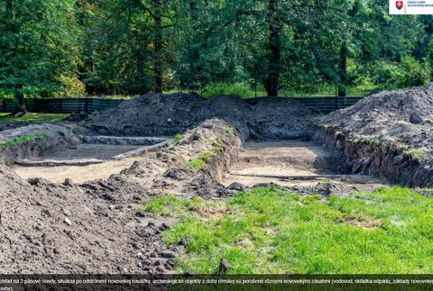 pôda v areáli kašieľa