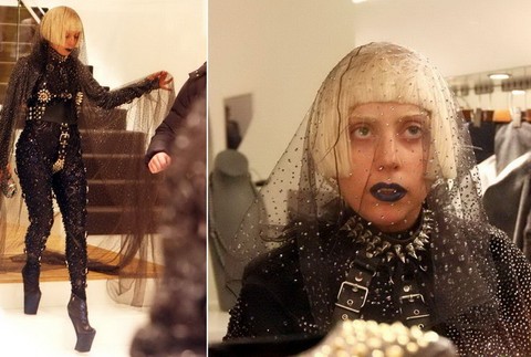 Topánka a la Lady Gaga, koláž, bez opätkov